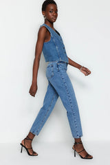 Blue high waist jeans