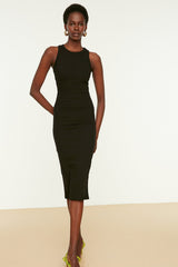 Black bodycon dress
