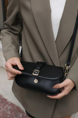 Black shoulder bag