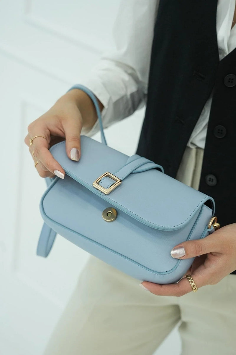 Baby blue shoulder bag