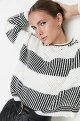 black and white knitted top