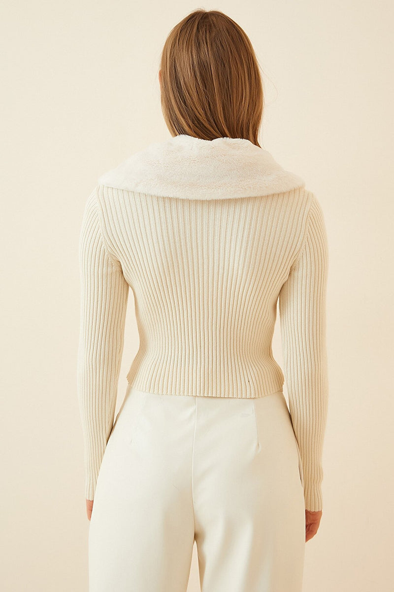 Ecru cropped cardigan