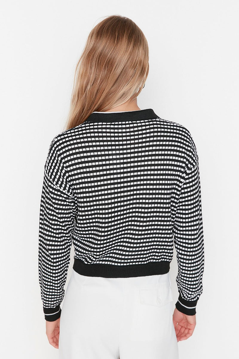 black and white top
